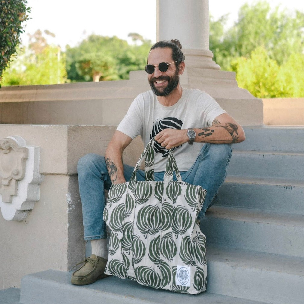 'Reaching For Light’ Everywhere Bag